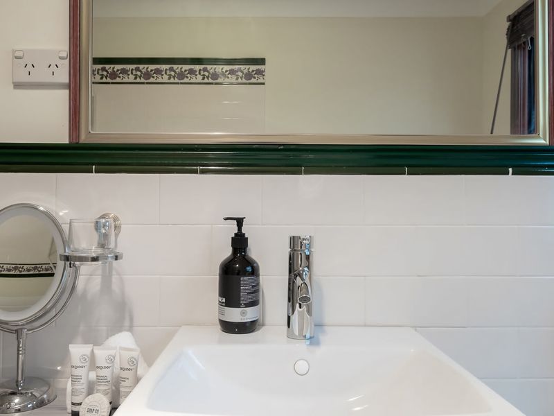 Malvern Cottage Retreat Pet Friendly