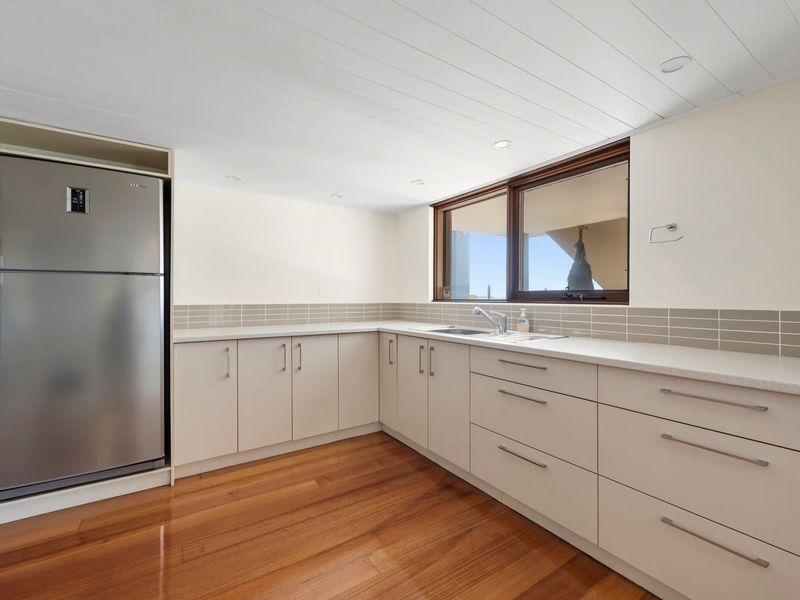 Spectacular Ocean Front home With Pool