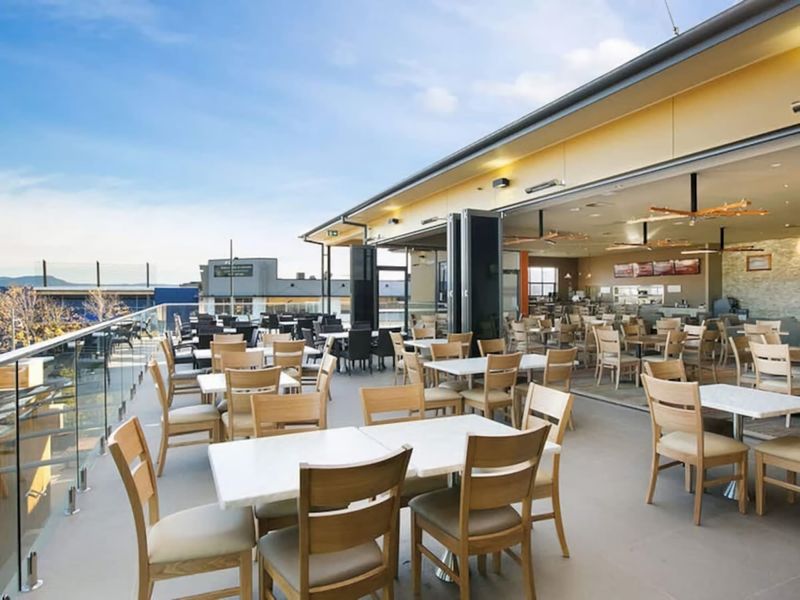 Spectacular Ocean Front home With Pool