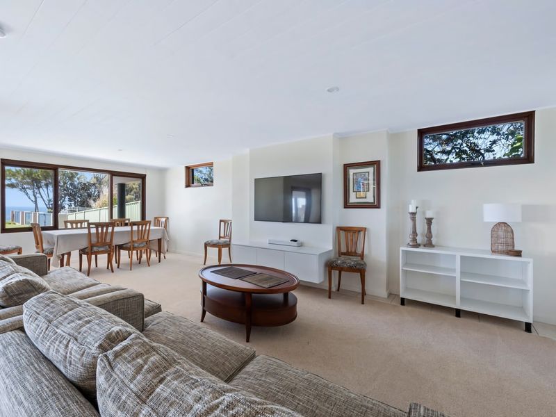 Spectacular Ocean Front home With Pool