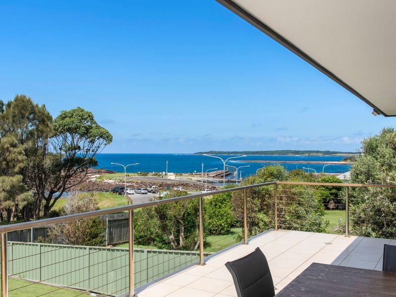 Spectacular Ocean Front home With Pool