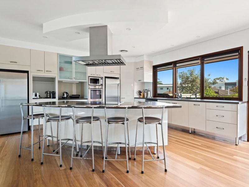 Spectacular Ocean Front home With Pool