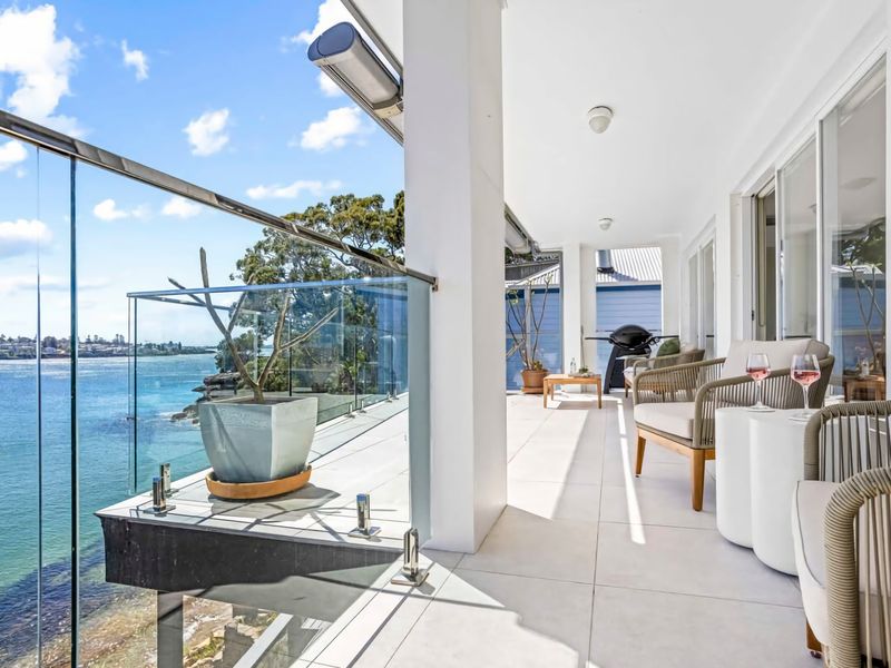 Ocean Front Luxury The Lambeth Walk
