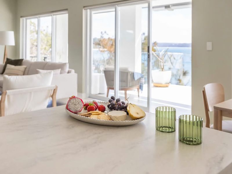 Ocean Front Luxury The Lambeth Walk