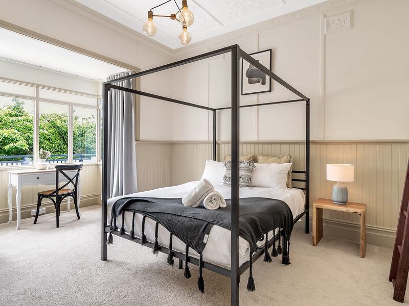 Luxury Heritage Home 10min Walk to Scenic World