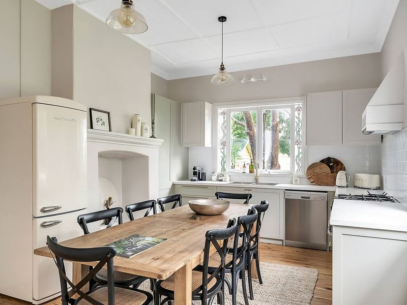 Luxury Heritage Home 10min Walk to Scenic World