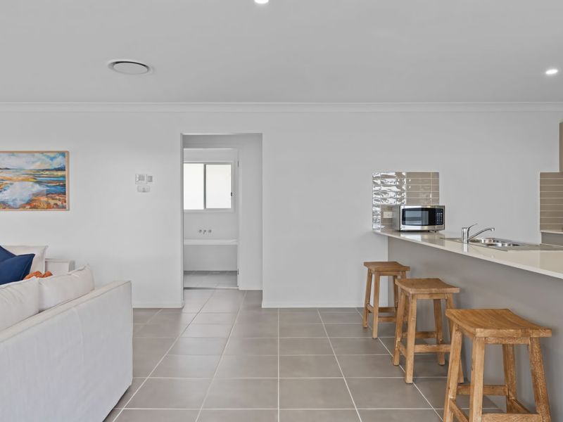 Wine Down 700m walk to Cessnock CBD