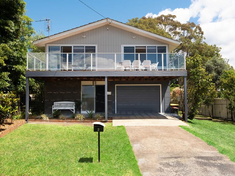 Beach House Ocean Views in Batehaven