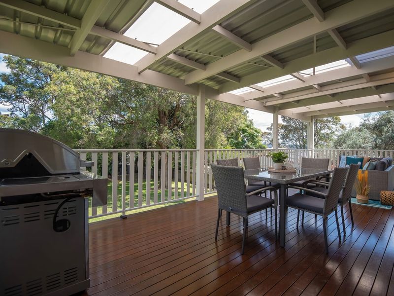 Beach House Ocean Views in Batehaven