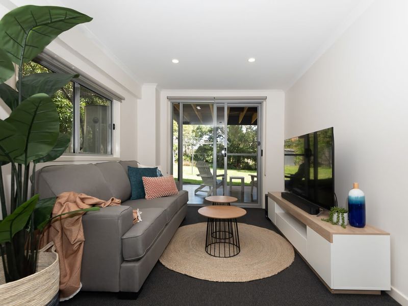 Beach House Ocean Views in Batehaven