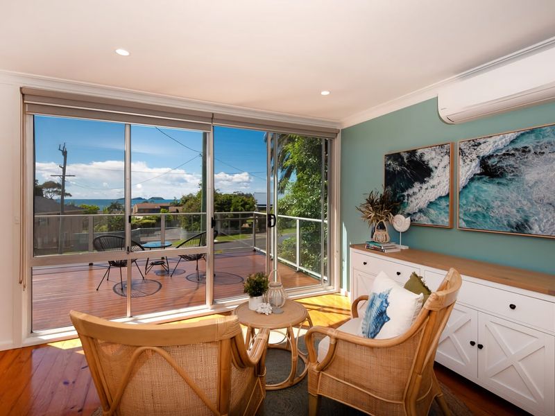 Beach House Ocean Views in Batehaven