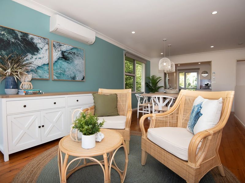 Beach House Ocean Views in Batehaven