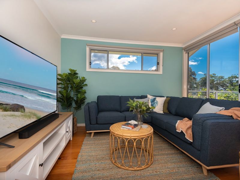 Beach House Ocean Views in Batehaven