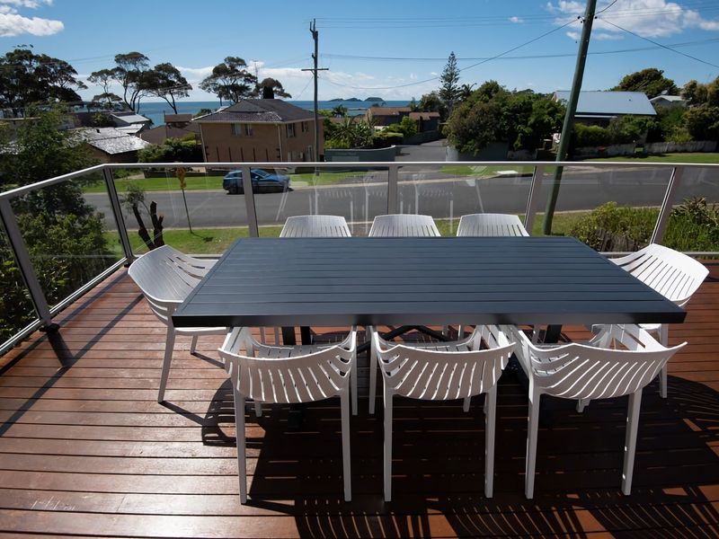 Beach House Ocean Views in Batehaven