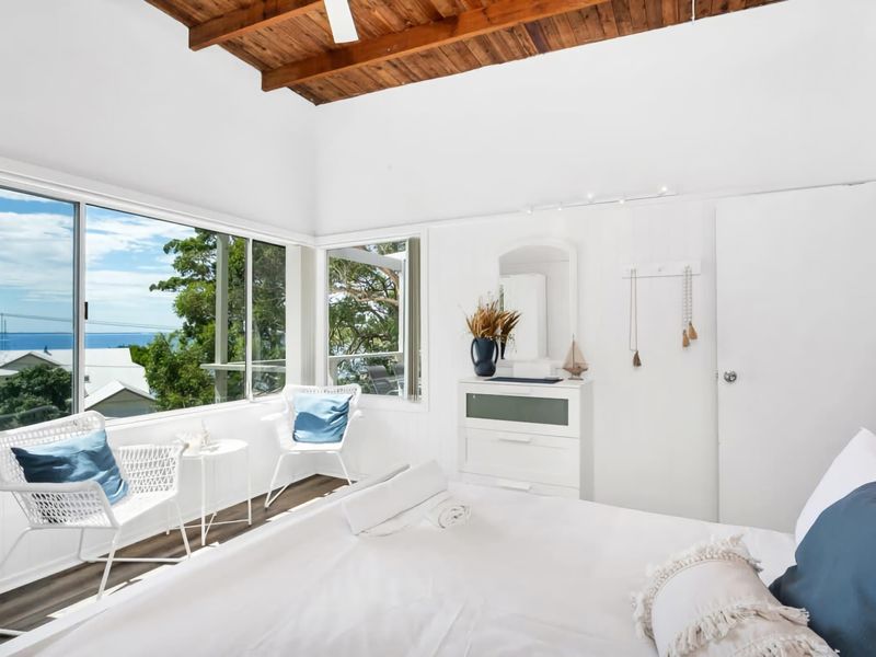 Light-filled living, all day long.