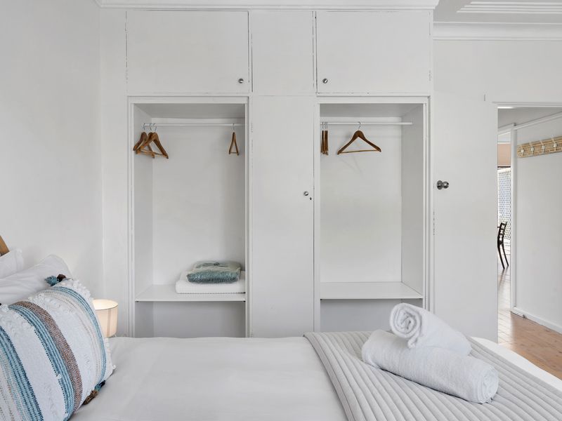 Cute Beach Escape 50m to Wamberal Beach