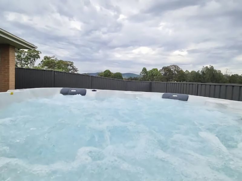 Hunter Explorer – Games Room & Outdoor Spa