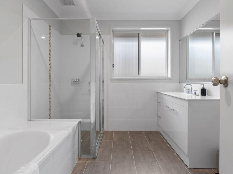 Hunter Explorer – Games Room & Outdoor Spa