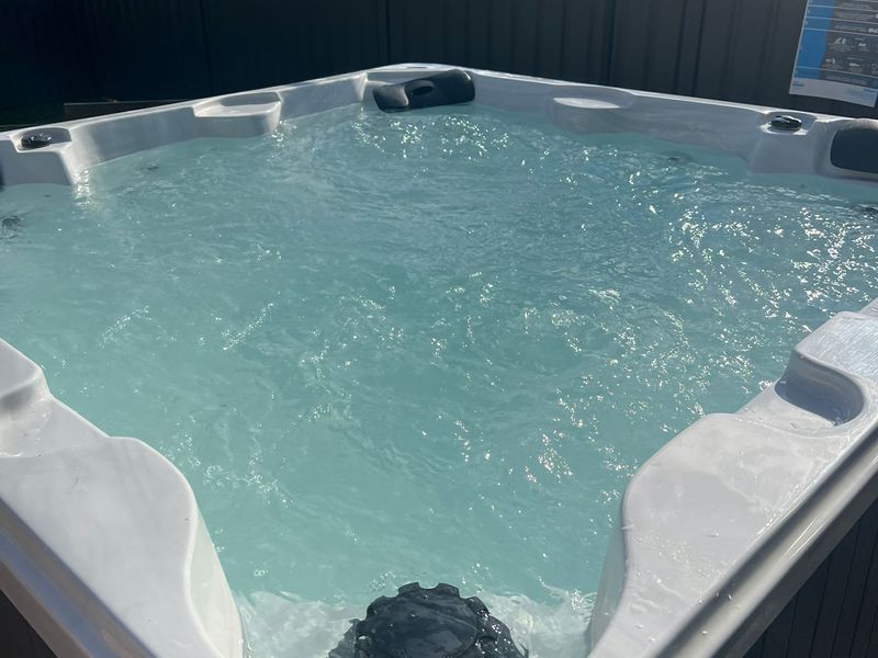Hunter Explorer – Games Room & Outdoor Spa