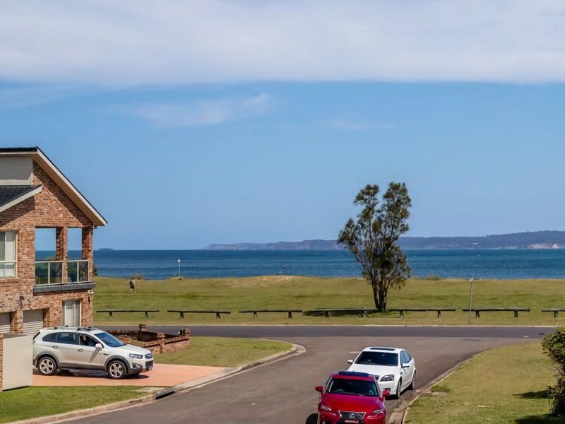 Maloneys Beach Views 3 Bed Home