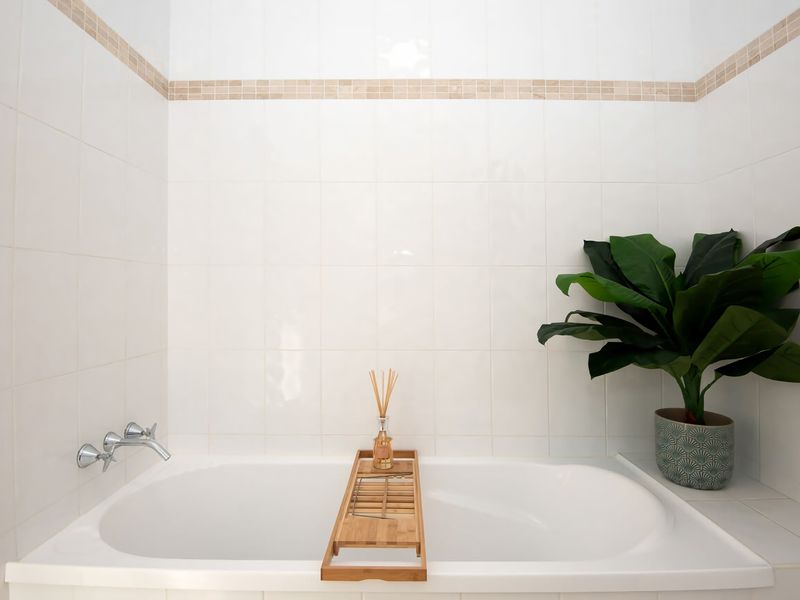 Maloneys Beach Views 3 Bed Home