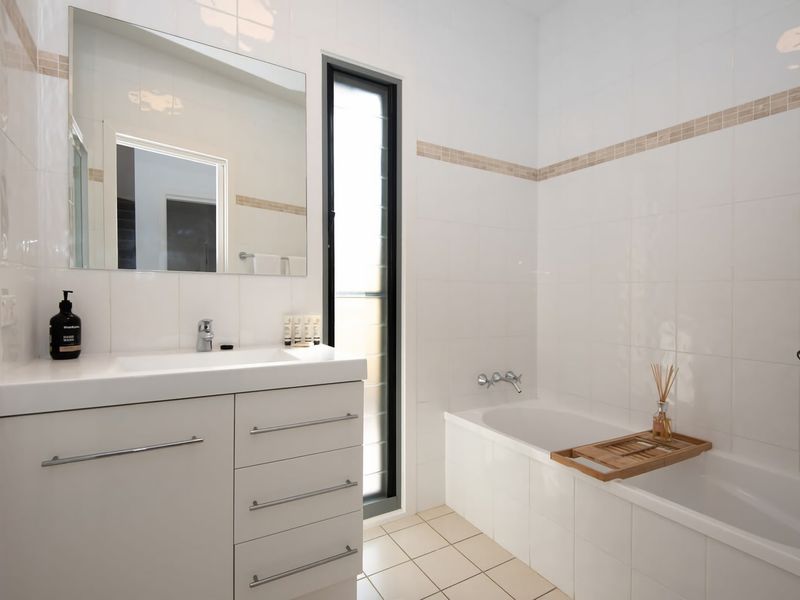 Maloneys Beach Views 3 Bed Home