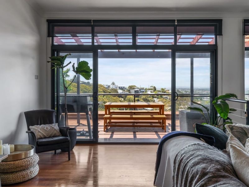 Hilltop Hideaway Family Escape