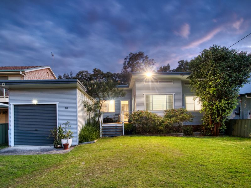 Lake Front Home Relax Unwind