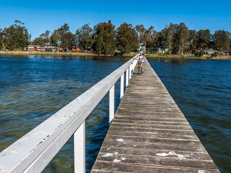 Lake Front Home Relax Unwind