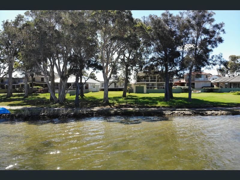 Lake Front Home Relax Unwind