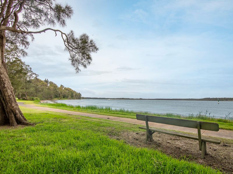 Lake Front Home Relax Unwind