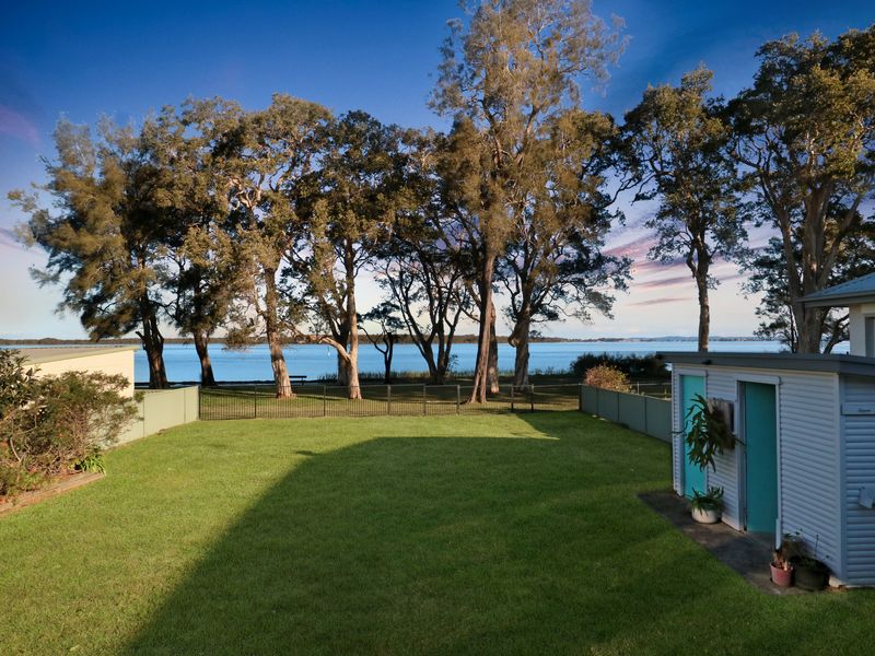 Lake Front Home Relax Unwind