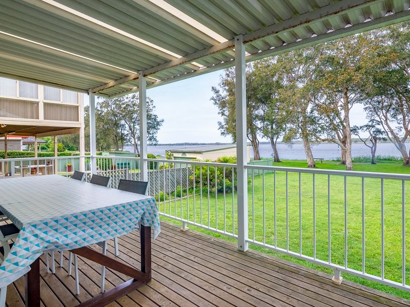 Lake Front Home Relax Unwind