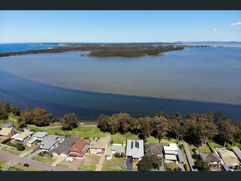 Lake Front Home Relax Unwind