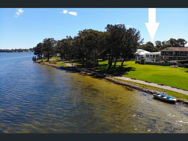 Lake Front Home Relax Unwind