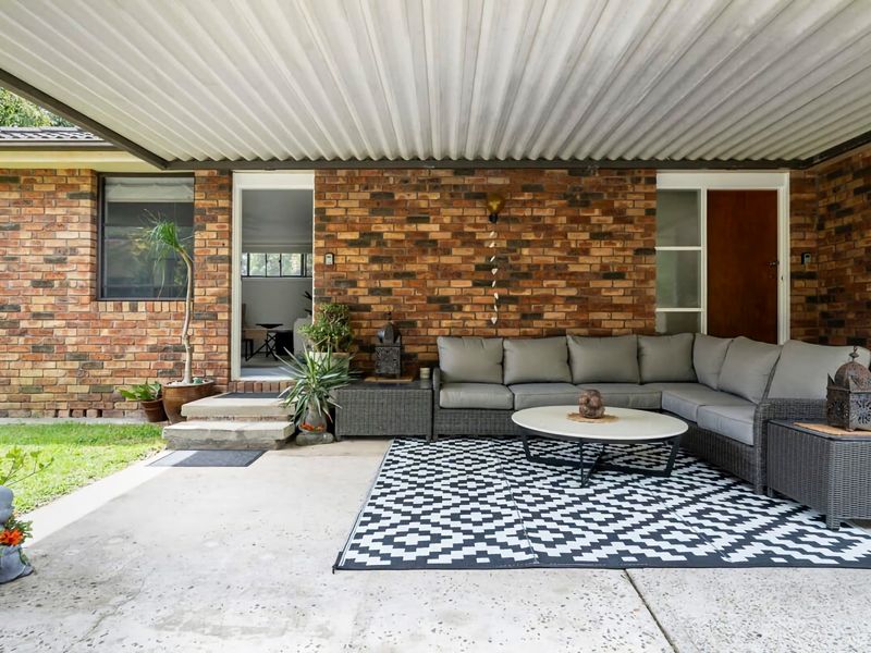 Oak Retreat Bliss by the Beach