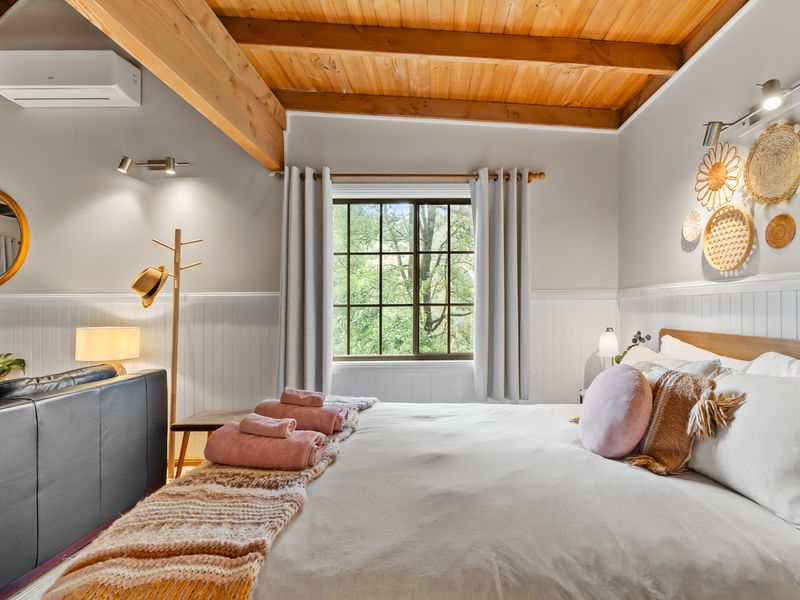 Romantic Tricklebeck Spa Cottage