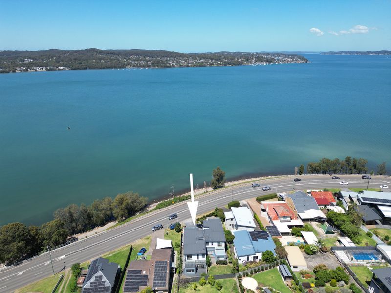 Speers Point Lakeviews on The Esplanade