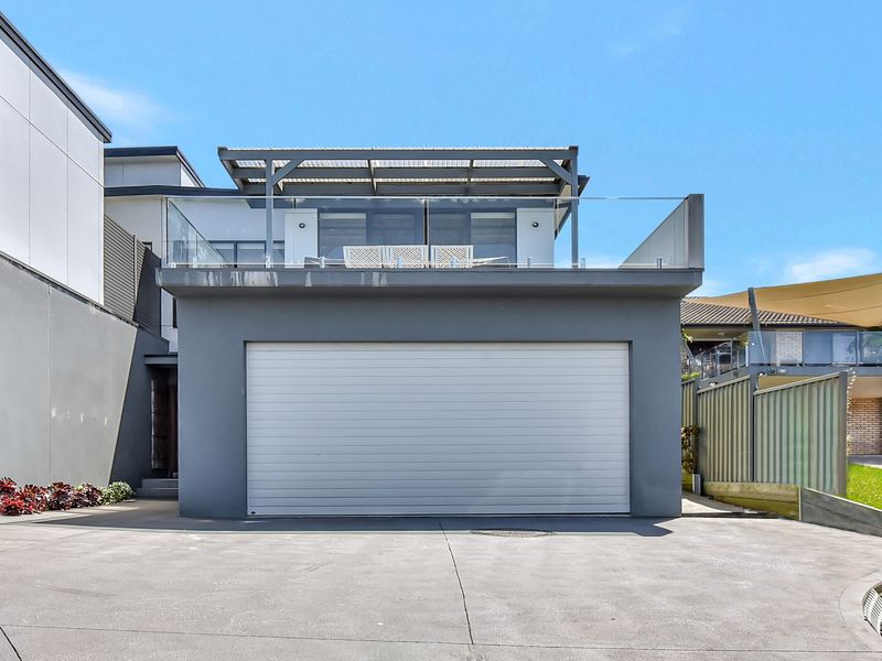 Speers Point Lakeviews on The Esplanade