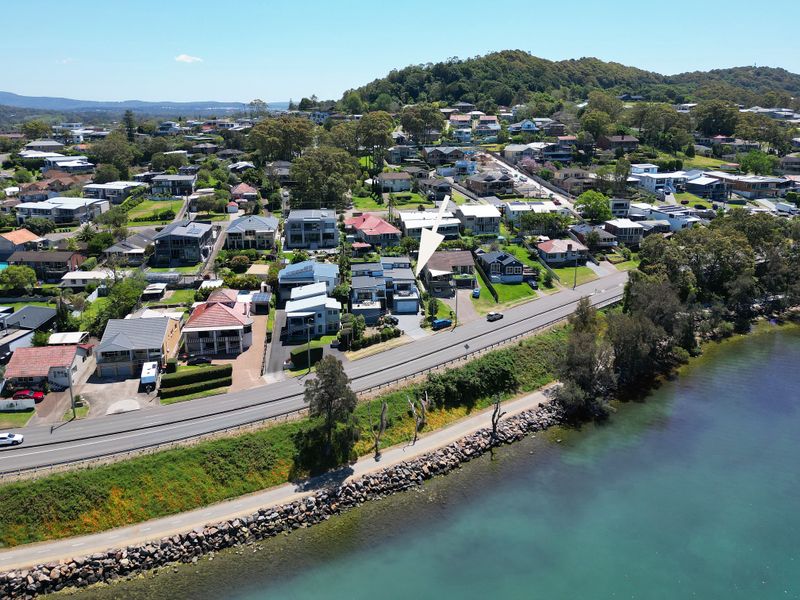 Speers Point Lakeviews on The Esplanade
