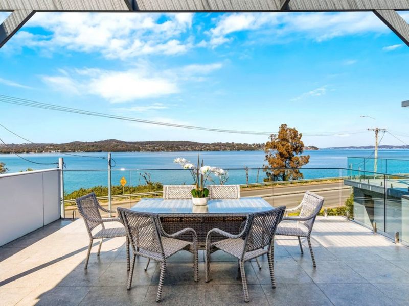 Speers Point Lakeviews on The Esplanade