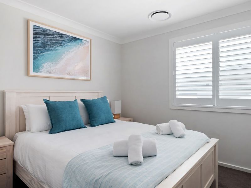 Coastal tones and calming vibes