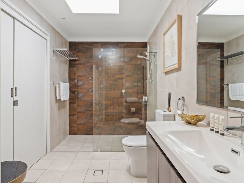 Hitters Paradise Stay Play