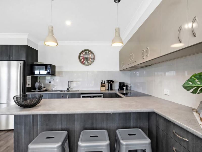 Hitters Paradise Stay Play