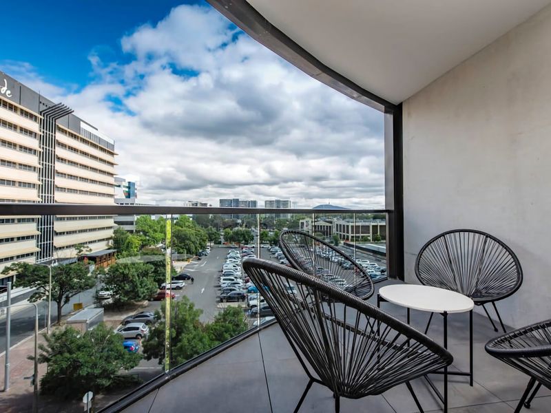 Modern City Escape Phillip ACT