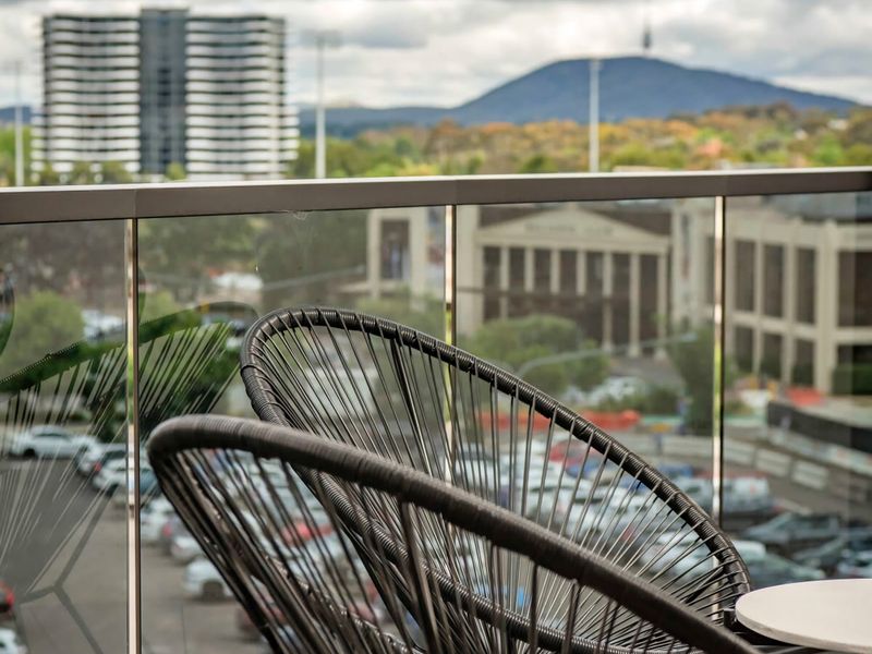 Modern City Escape Phillip ACT