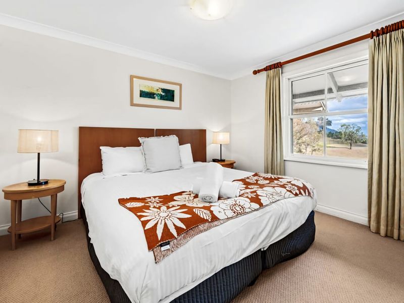 Refreshing Valley Escape