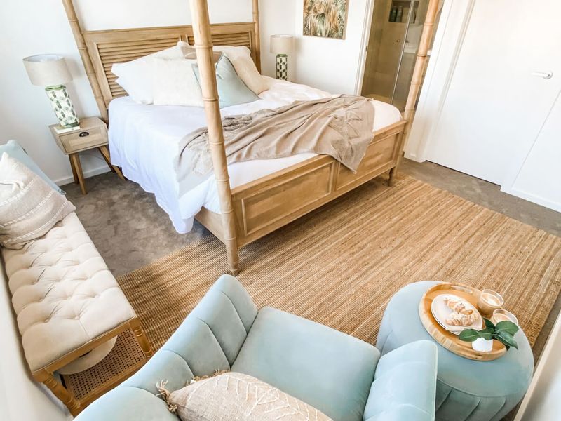 Coast and Roast – Sunny Shell Cove Escape