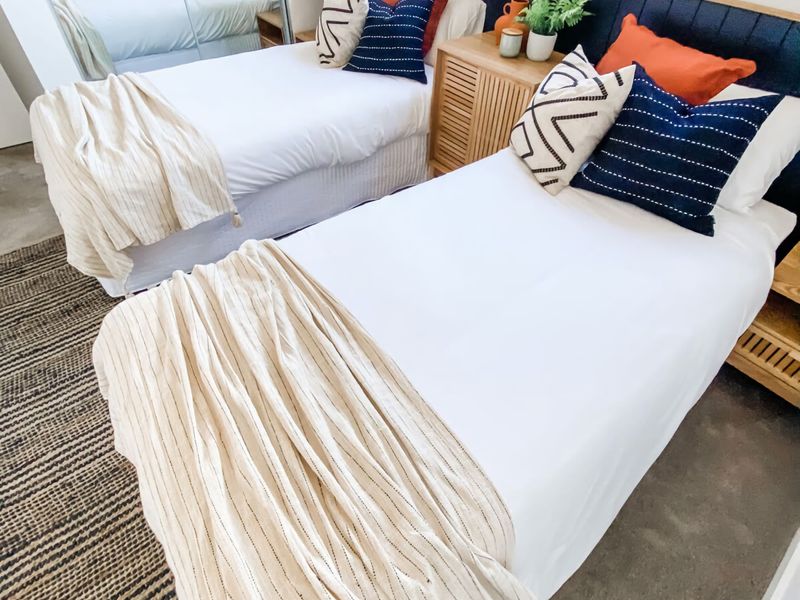 Coast and Roast – Sunny Shell Cove Escape