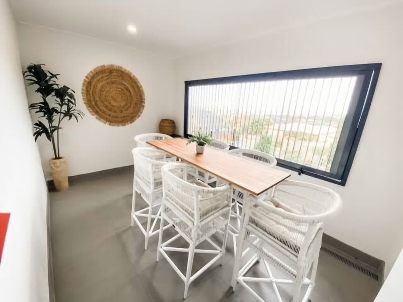 Coast and Roast – Sunny Shell Cove Escape